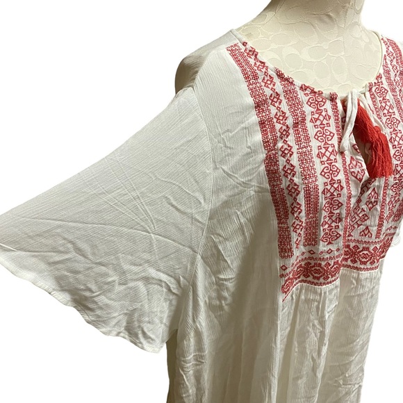 Torrid Flutter Sleeve Top Embroidered Tassel Ties Size 4 - Picture 3 of 9